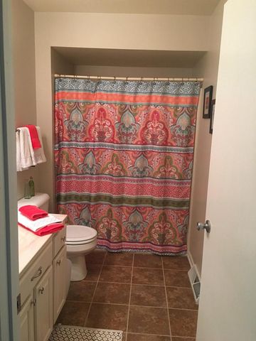 880 Uhen COURT, Burlington, WI 53105