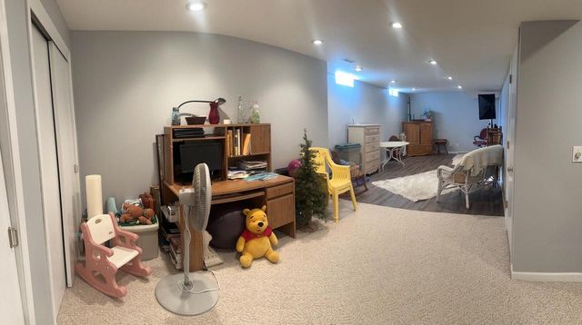 880 Uhen COURT, Burlington, WI 53105