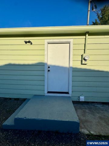 4125 Auburn St NE, Salem, OR 97301