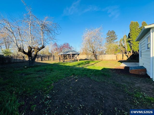 4125 Auburn St NE, Salem, OR 97301