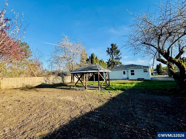 4125 Auburn St NE, Salem, OR 97301