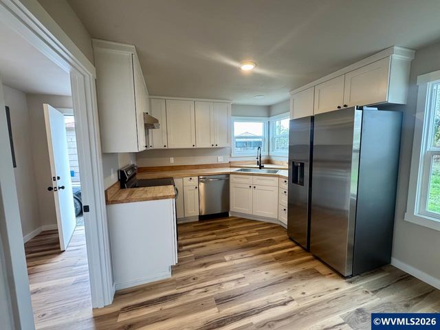 4125 Auburn St NE, Salem, OR 97301