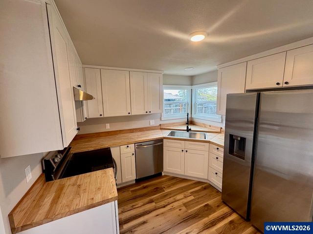 4125 Auburn St NE, Salem, OR 97301