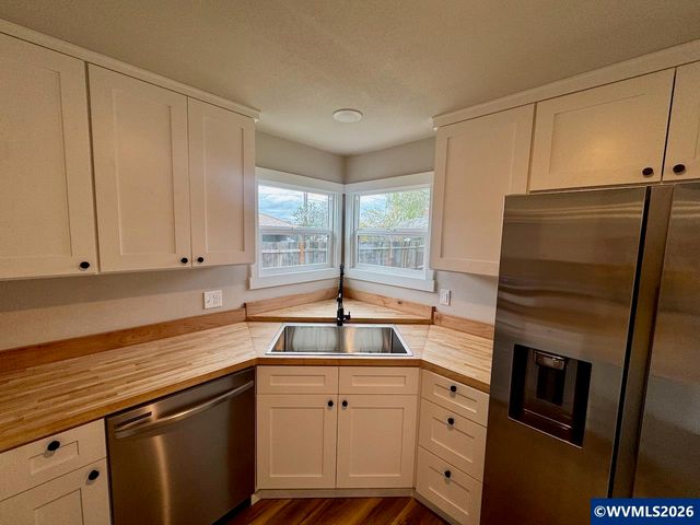 4125 Auburn St NE, Salem, OR 97301