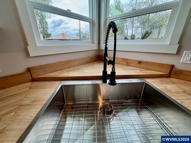 4125 Auburn St NE, Salem, OR 97301