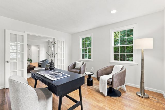10 Hawk Ridge Rd, Andover, MA 01810