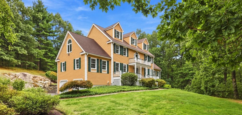 10 Hawk Ridge Rd, Andover, MA 01810