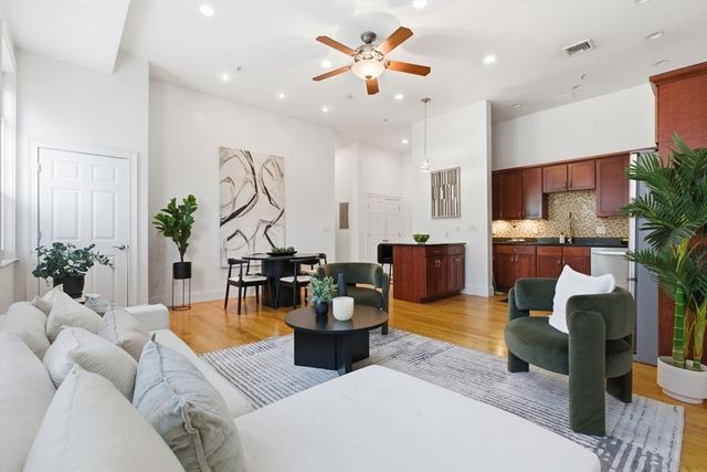 87 Franklin St 105, Quincy, MA 02169