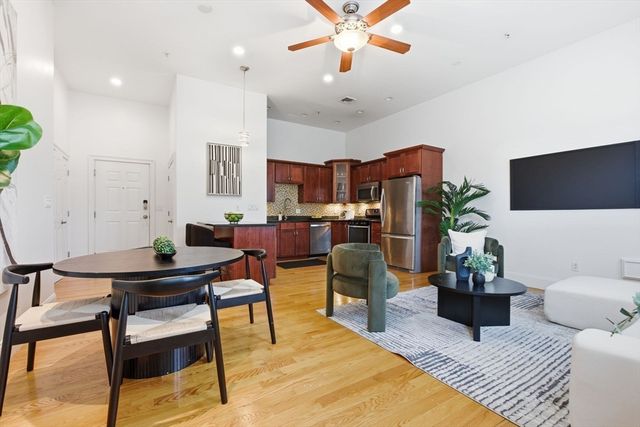 87 Franklin St 105, Quincy, MA 02169