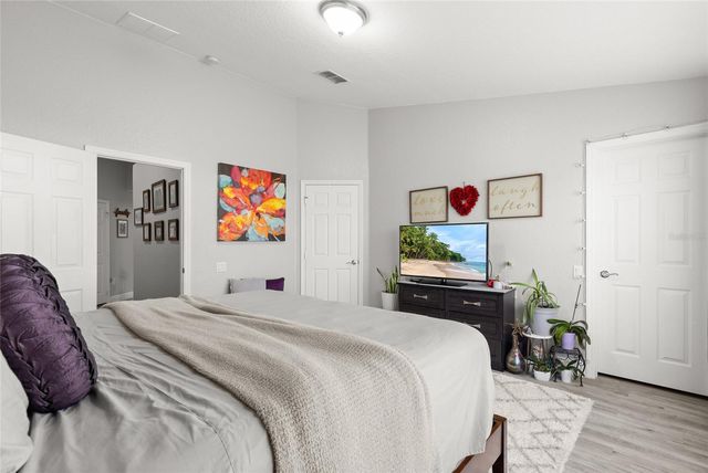 15048 BELLINKOFF LANE, Orlando, FL 32828