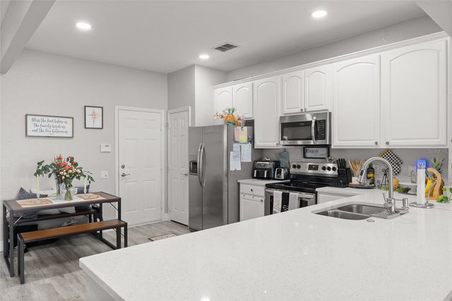 15048 BELLINKOFF LANE, Orlando, FL 32828