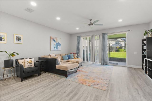 15048 BELLINKOFF LANE, Orlando, FL 32828
