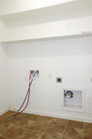 108 Lavaca LOOP, Hutto, TX 78634