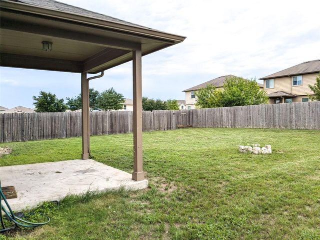 108 Lavaca LOOP, Hutto, TX 78634