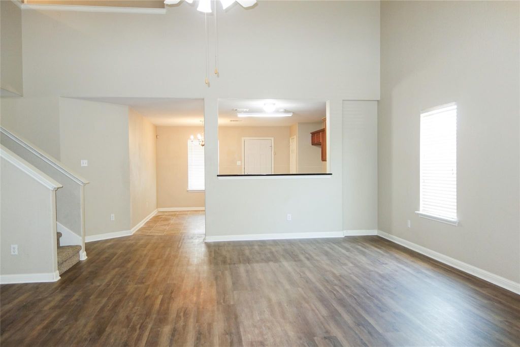 108 Lavaca LOOP, Hutto, TX 78634