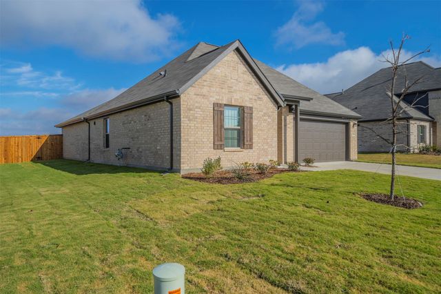 516 Ridgewood Drive, Van Alstyne, TX 75495