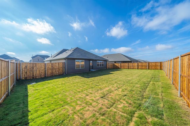 516 Ridgewood Drive, Van Alstyne, TX 75495