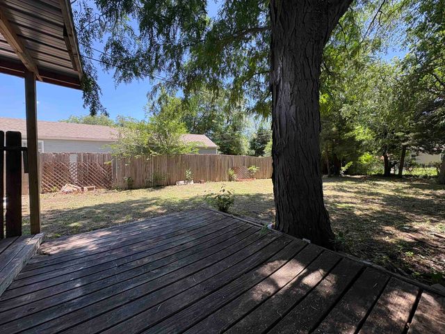 5207 E Murdock, Wichita, KS 67208