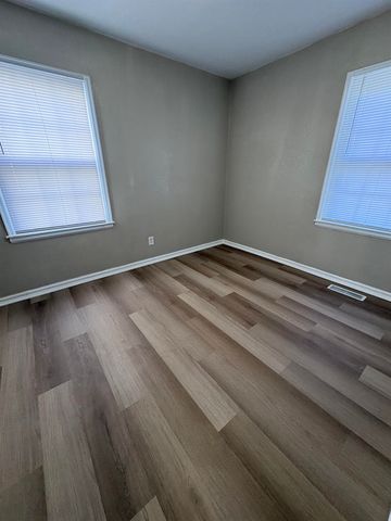 5207 E Murdock, Wichita, KS 67208