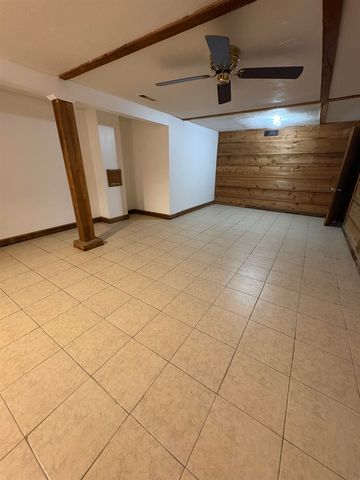 5207 E Murdock, Wichita, KS 67208