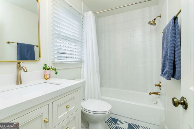 10120 Kinross Road, Roswell, GA 30076