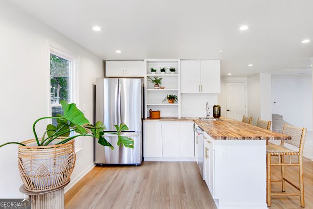10120 Kinross Road, Roswell, GA 30076