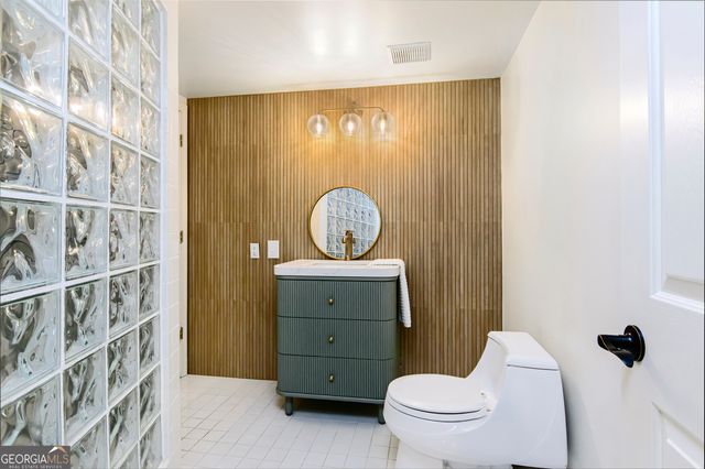 10120 Kinross Road, Roswell, GA 30076