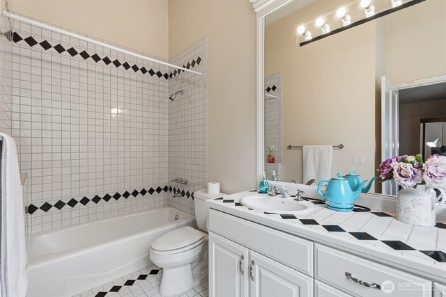 19925 NE 129th Street, Woodinville, WA 98077