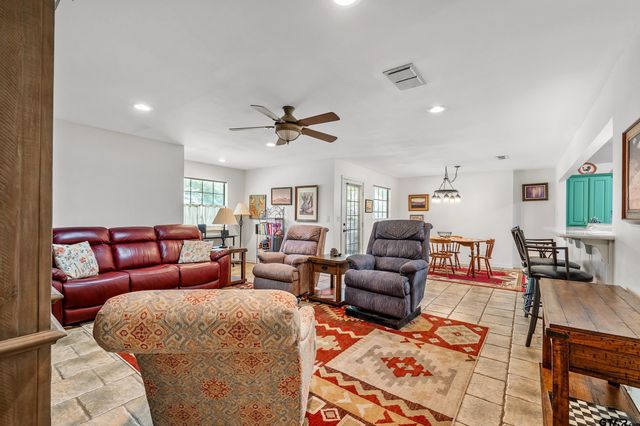 18054 Silver Leaf, Flint, TX 75762