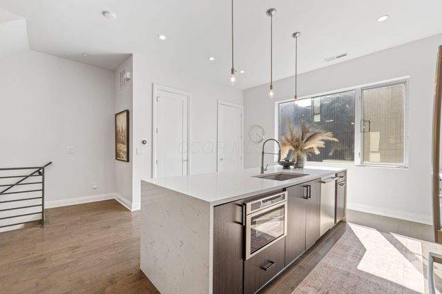 801 N 6th Street, Columbus, OH 43215