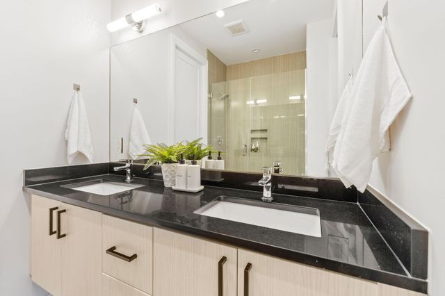 801 N 6th Street, Columbus, OH 43215