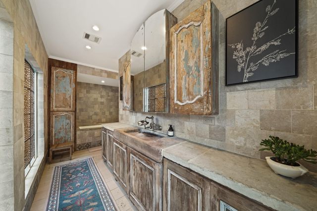 3506 Ledgestone Drive, Houston, TX 77059