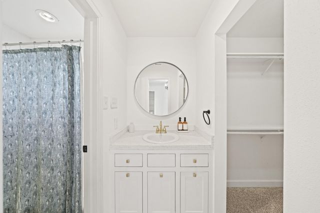 3506 Ledgestone Drive, Houston, TX 77059