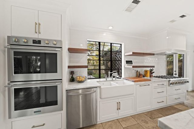 3506 Ledgestone Drive, Houston, TX 77059