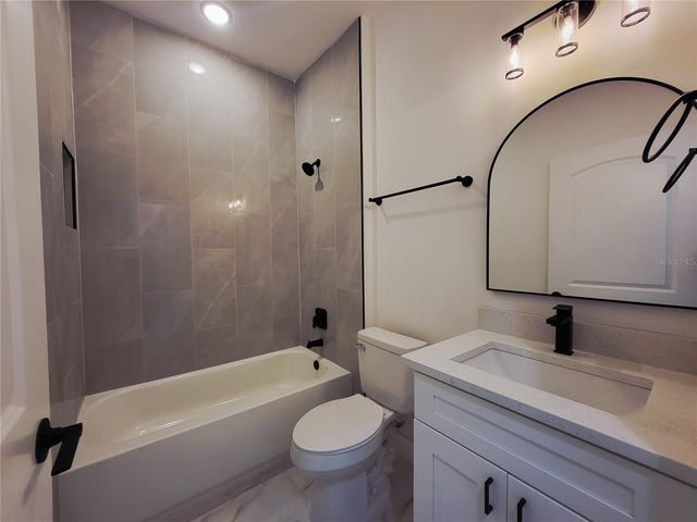 421 TONKLIN ROAD SW, Palm Bay, FL 32908