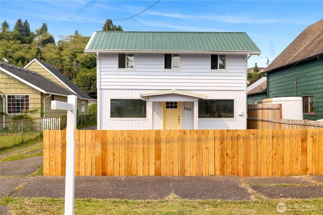 245 Eklund Avenue, Hoquiam, WA 98550