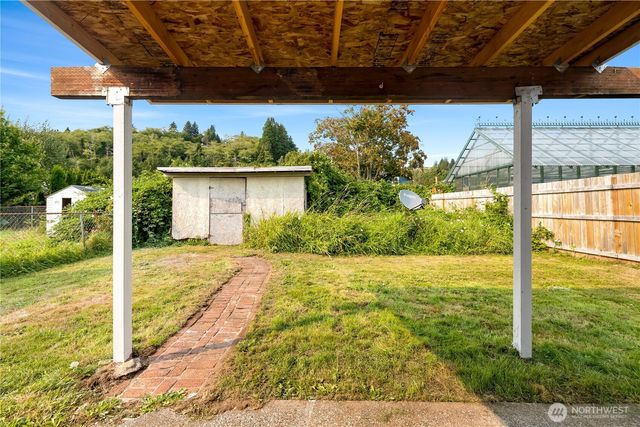 245 Eklund Avenue, Hoquiam, WA 98550