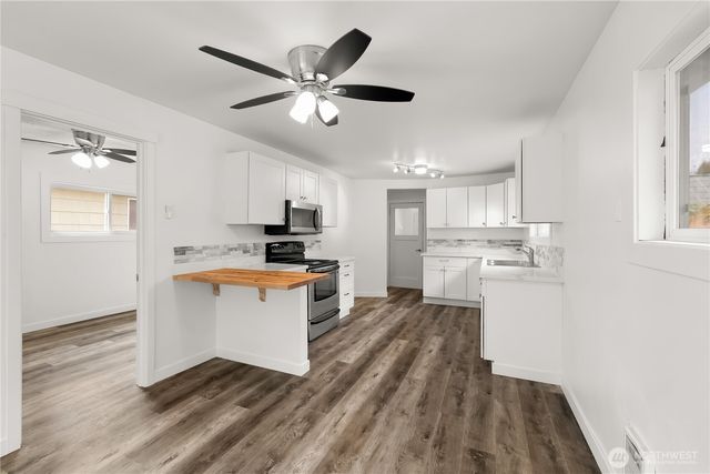 245 Eklund Avenue, Hoquiam, WA 98550