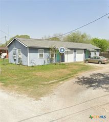 122 Parker Street, Port Lavaca, TX 77979