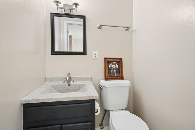 1929 Tanglefoot Lane, Bettendorf, IA 52722