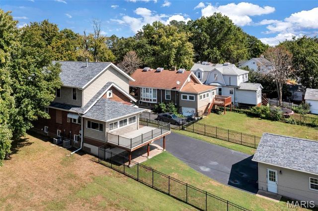 7826 Grove Avenue, St Louis, MO 63119