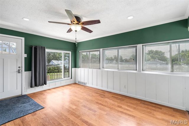 7826 Grove Avenue, St Louis, MO 63119