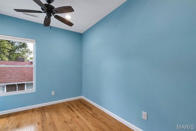 7826 Grove Avenue, St Louis, MO 63119