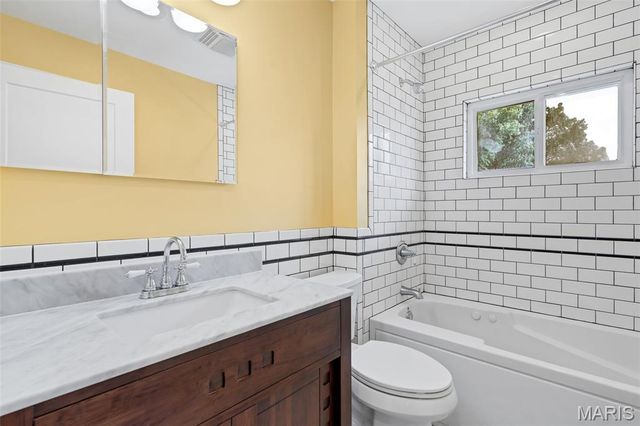 7826 Grove Avenue, St Louis, MO 63119