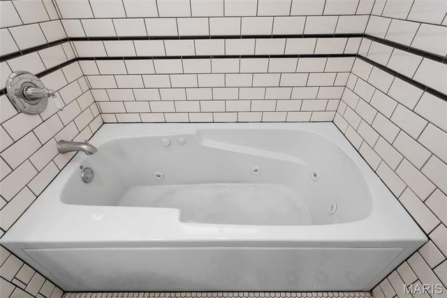 7826 Grove Avenue, St Louis, MO 63119