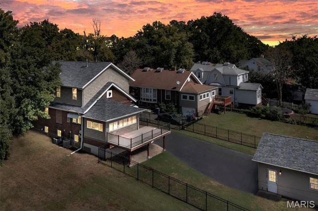 7826 Grove Avenue, St Louis, MO 63119