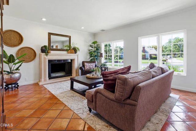 2296 Applewood Lane, Camarillo, CA 93012