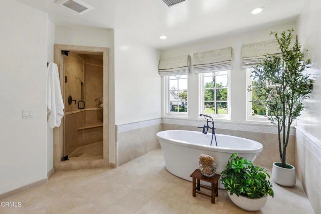 2296 Applewood Lane, Camarillo, CA 93012