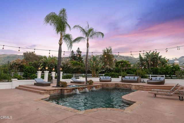 2296 Applewood Lane, Camarillo, CA 93012