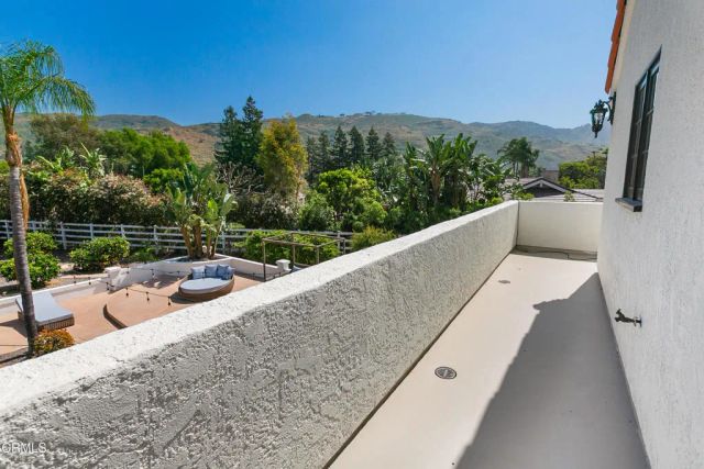 2296 Applewood Lane, Camarillo, CA 93012